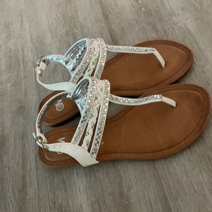 Size 7 White Sparkle Sandals